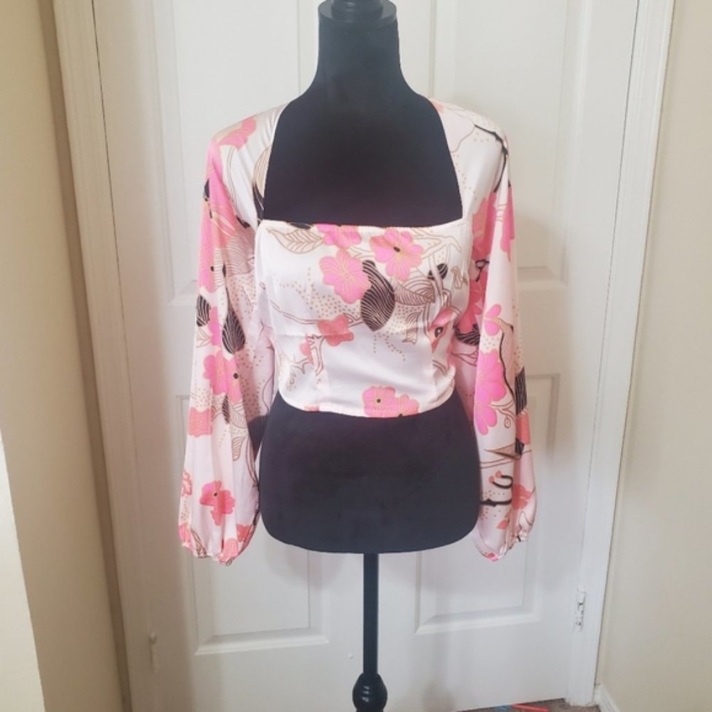 Floral express crop top